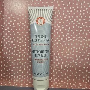 K7 First Aid Beauty Pure Skin Face Cleanser Safe For Sensitive Skin 142g/5 oz